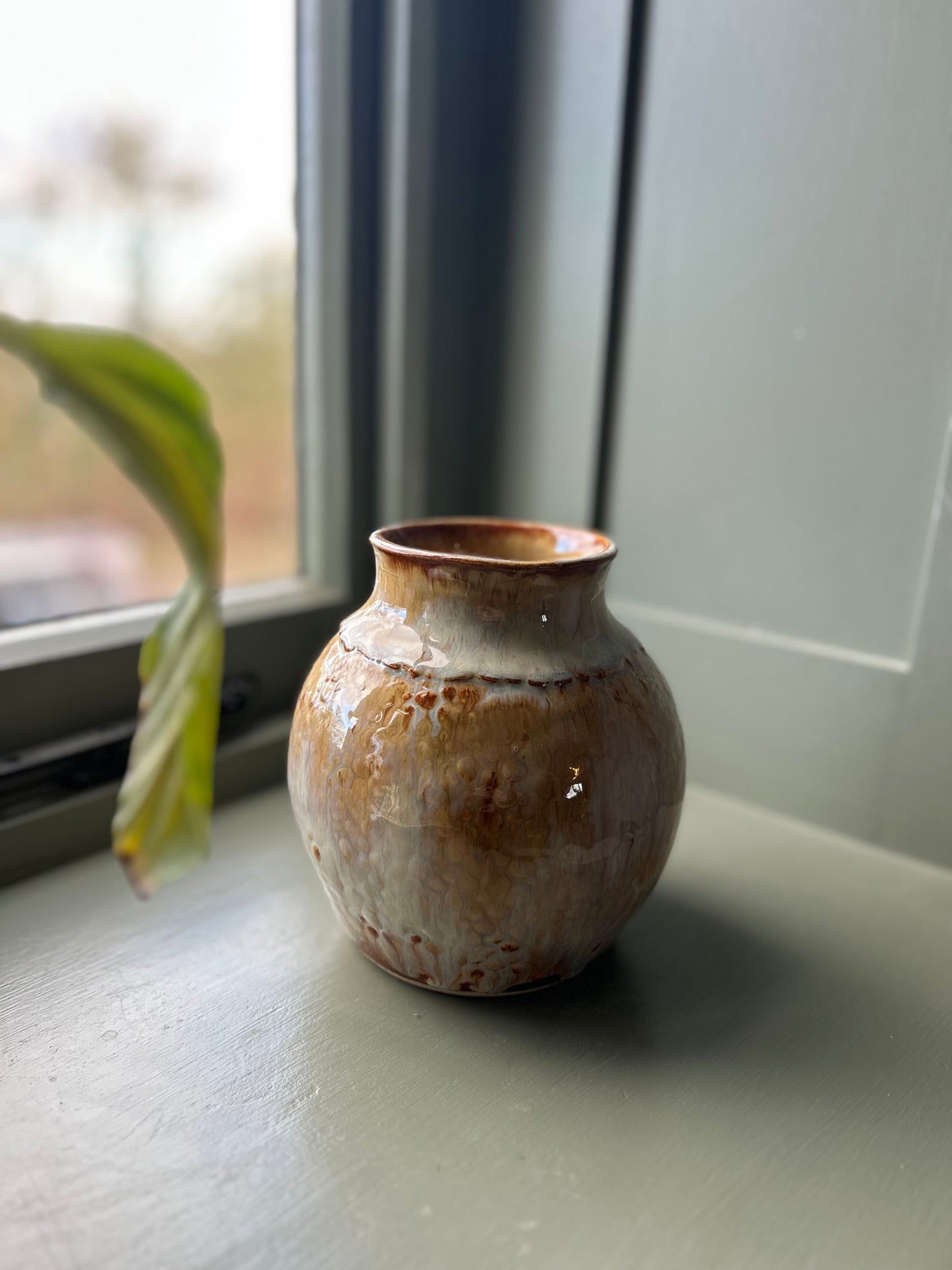 Cotswold Honey Moon Pot